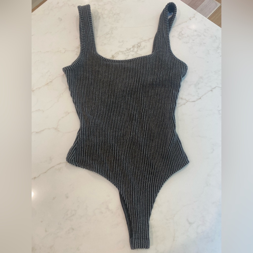 Le Lis Charcoal Ribbed Knitwear